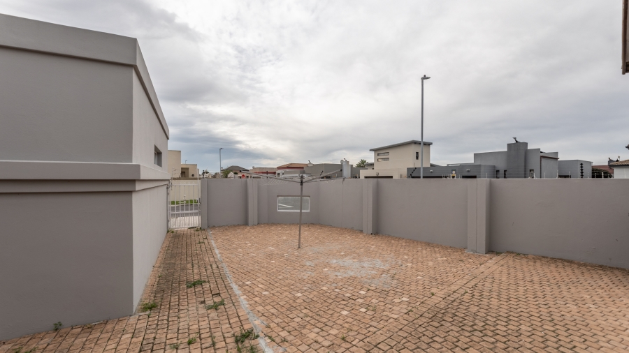 4 Bedroom Property for Sale in Parklands Western Cape